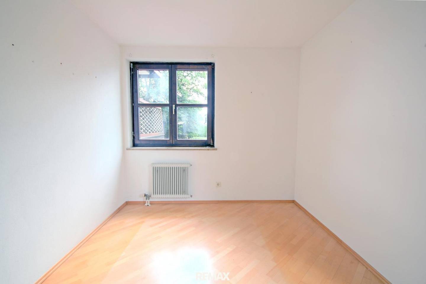 Spacious Apartment with Balcony Terrace and Winter Garden in Salzburg