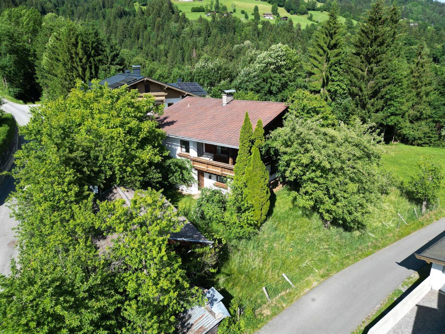 Einfamilienhaus in Ski In Ski Out Lage mit Garten