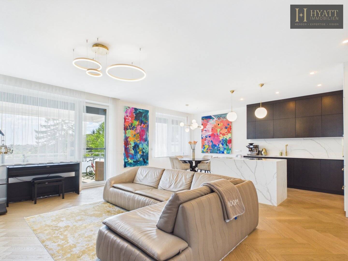 Dachgeschosswohnung mit Balkon und Panoramablick in Neustift am Walde