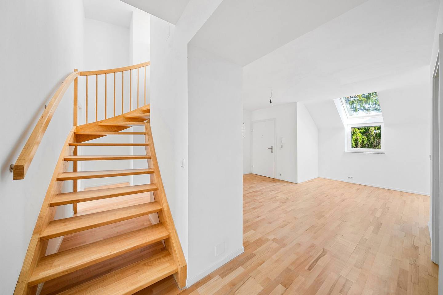Renovated period apartment with panoramic lift and views of the Kahlenberg