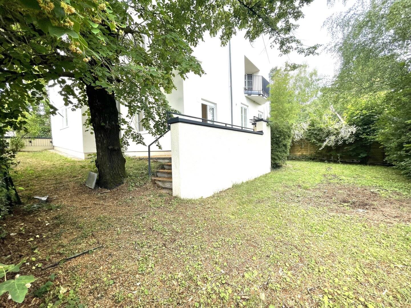 Gartenwohnung mit Terrassen in Sievering