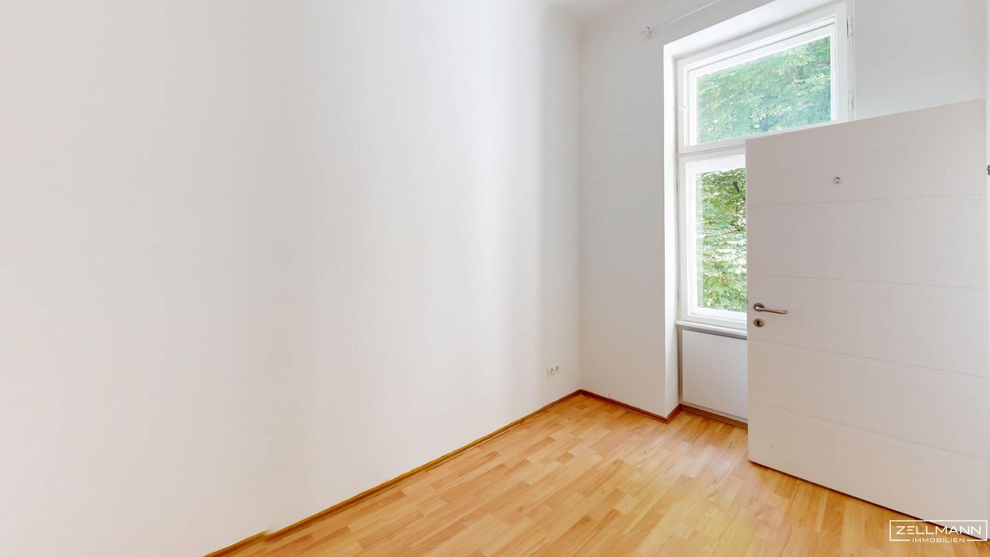 Gepflegte Altbauwohnung mit Infrarotheizung und Abstellraum