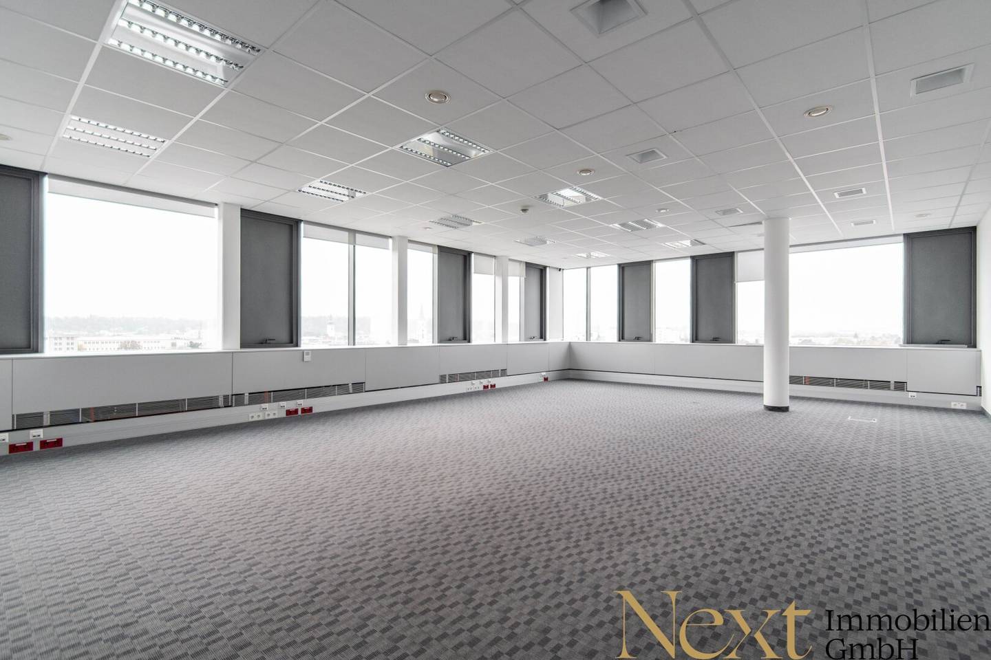 Moderne und klimatisierte (Penthouse-)Bürofläche mit Parkplätzen und top Ausstattung ab sofort in Wels zu vermieten!