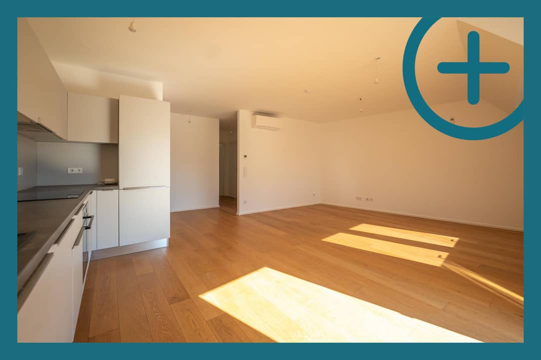 Helle Dachgeschosswohnung mit Balkon und Innenhofblick