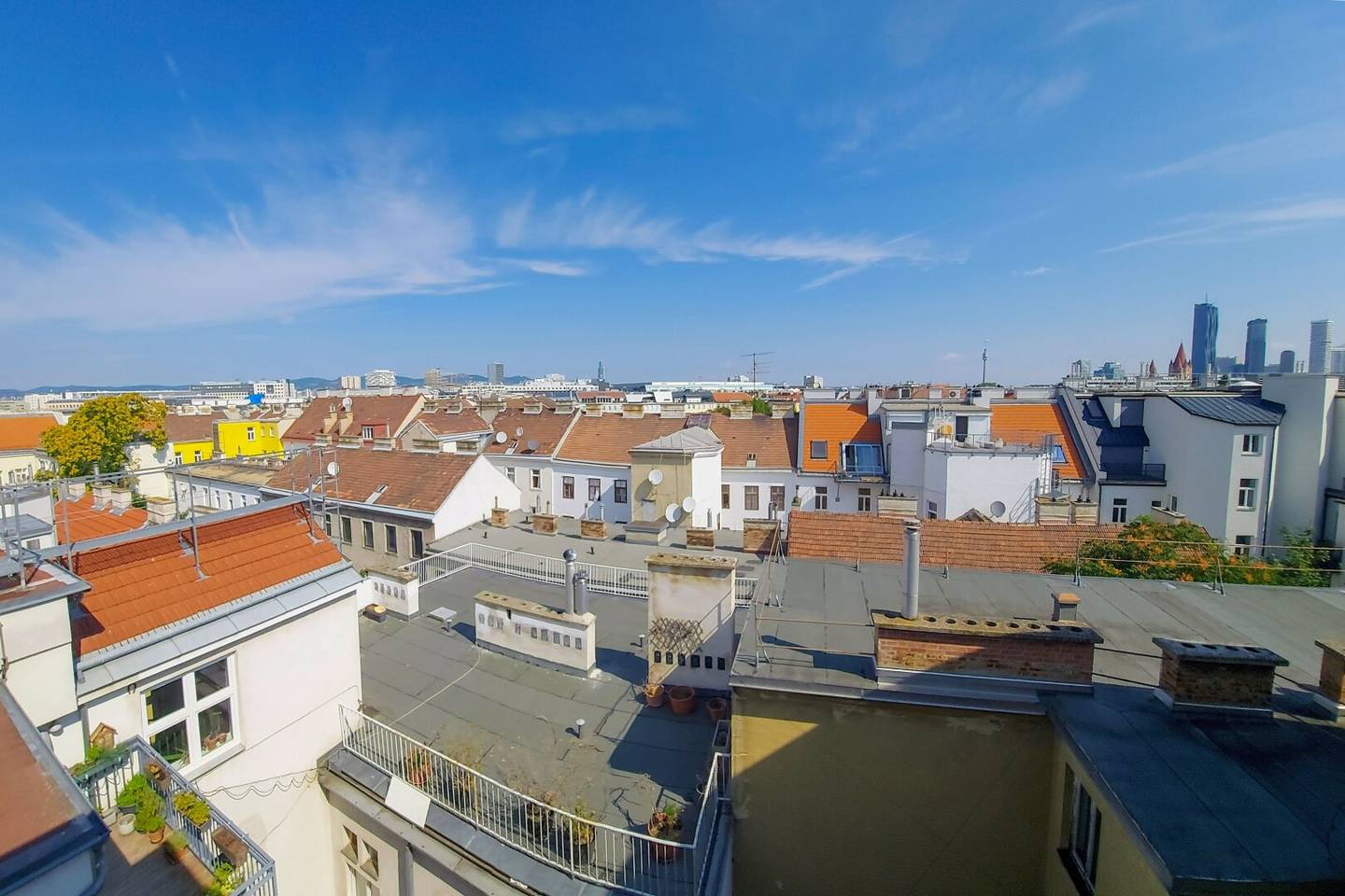 Sanierte Dachgeschoßmaisonette mit zwei Terrassen nahe Prater