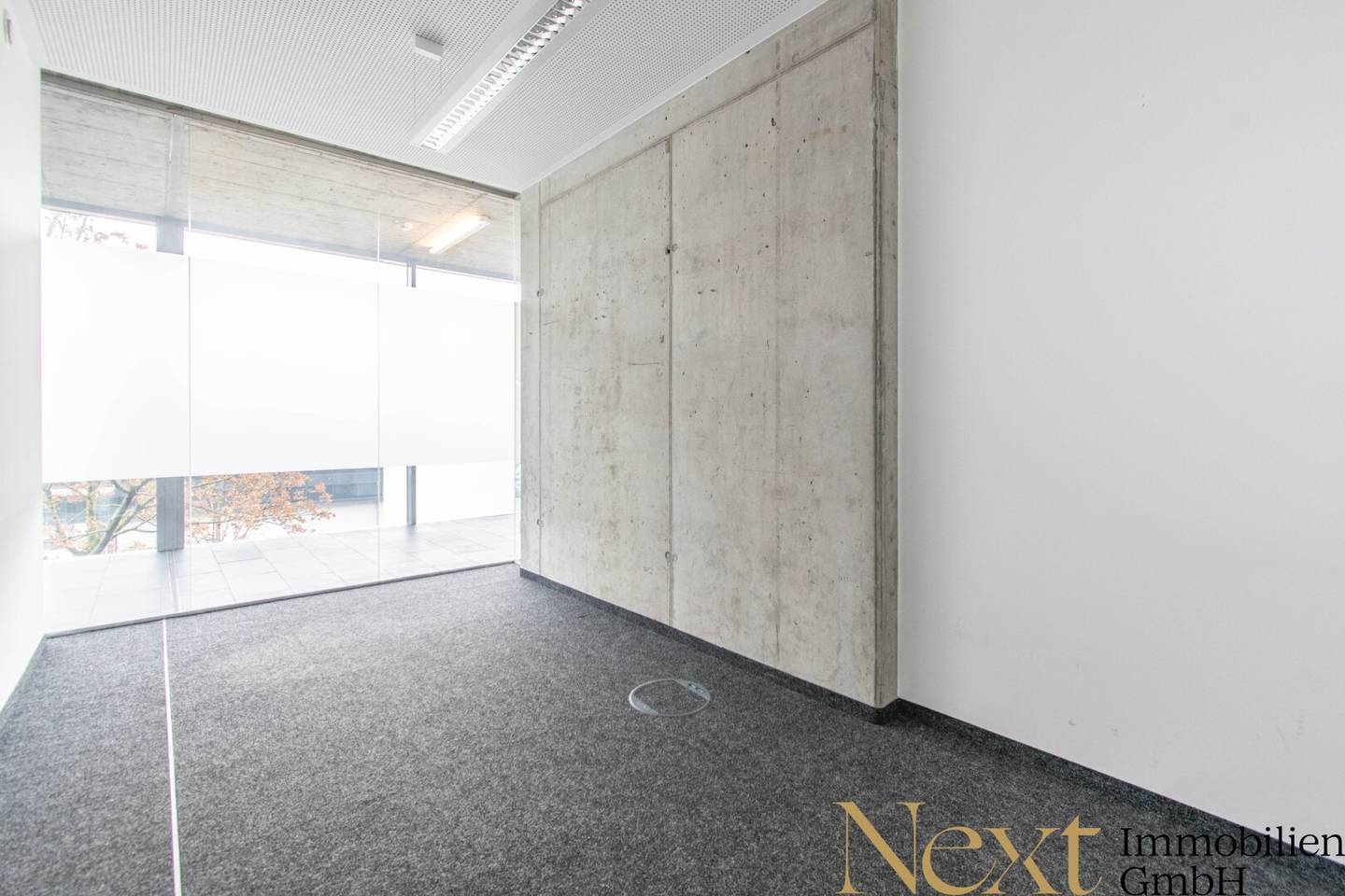 Ideally located office space (optional with storage) in Lenaupark, Linz for rent