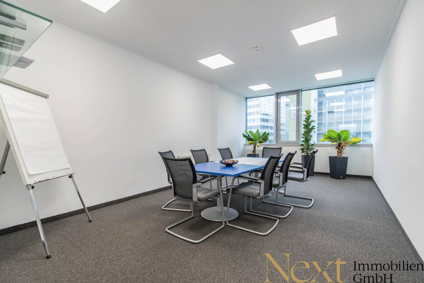 Ideally located office space (optional with storage) in Lenaupark, Linz for rent