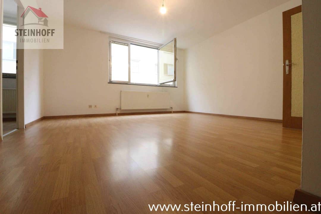 Ruhige Wohnung mit Lift im ersten Stock