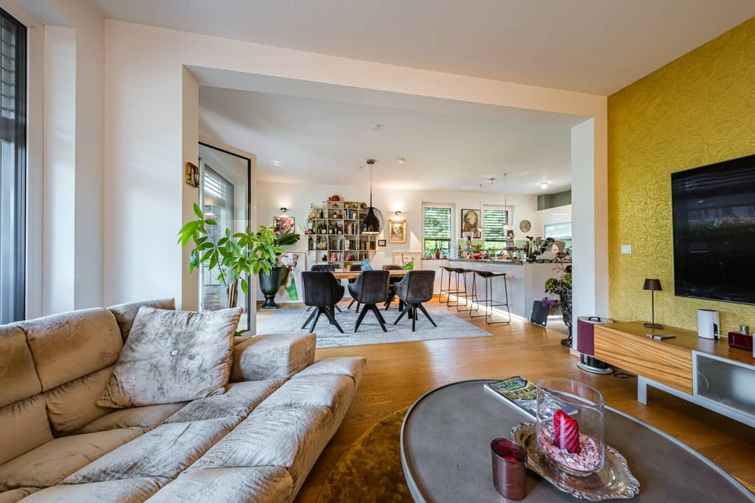 Helle Wohnung mit Balkon und Carport in Weidling
