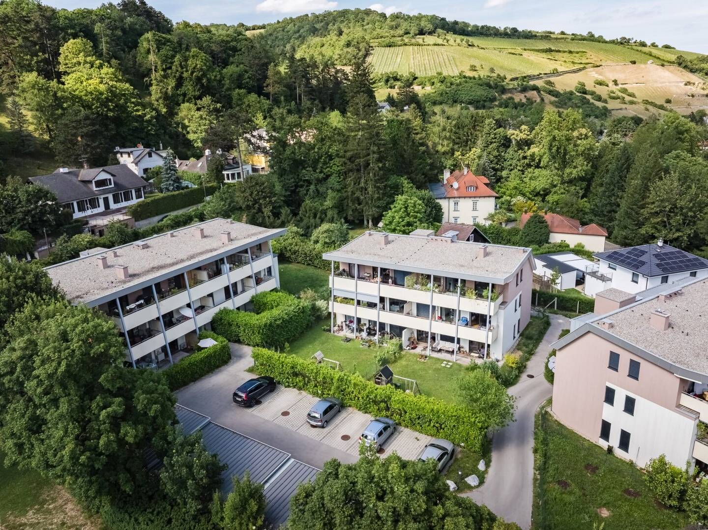 Helle Wohnung mit Balkon und Carport in Weidling