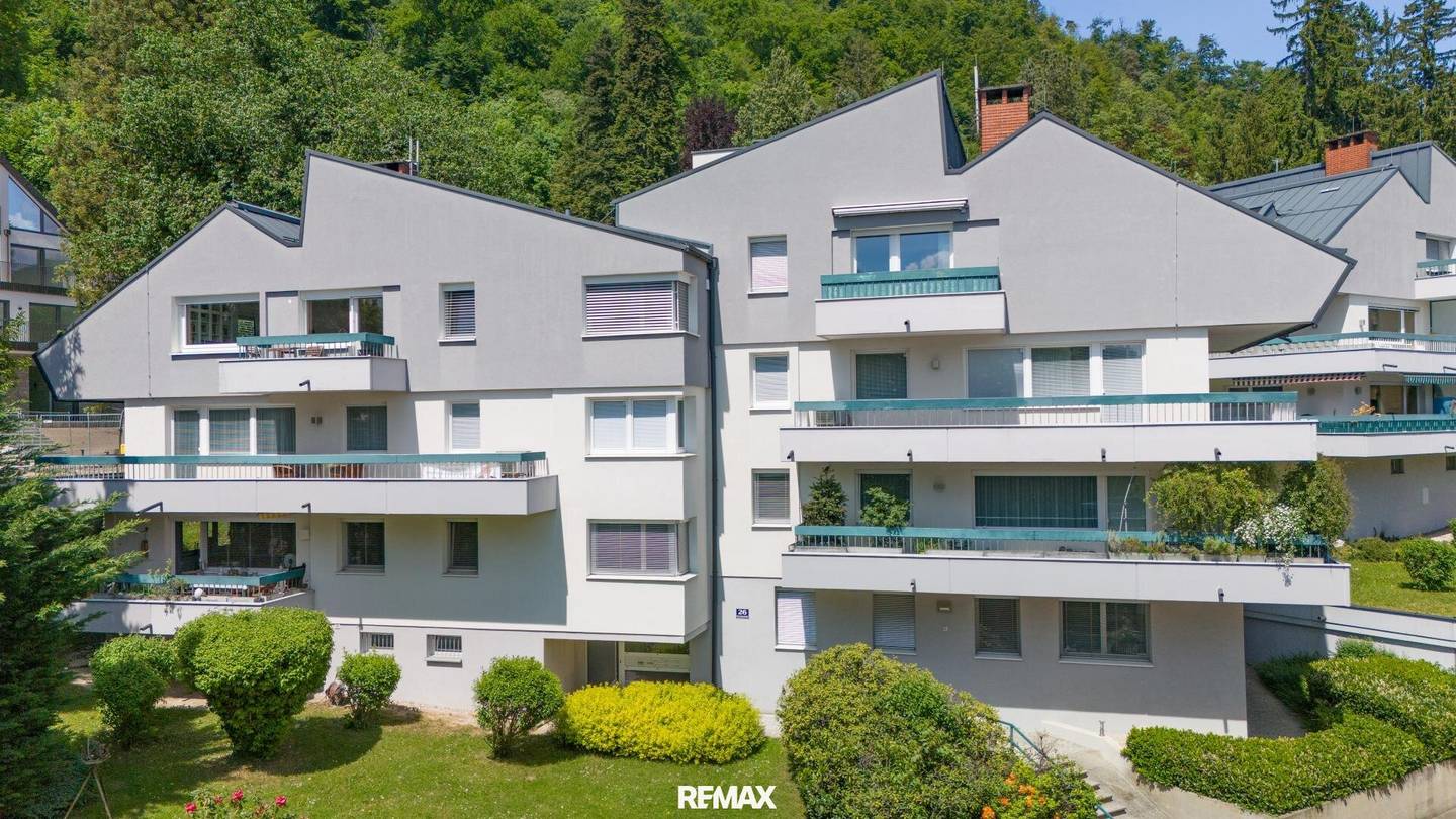 Spacious Maisonette Apartment with Balconies and Double Garage