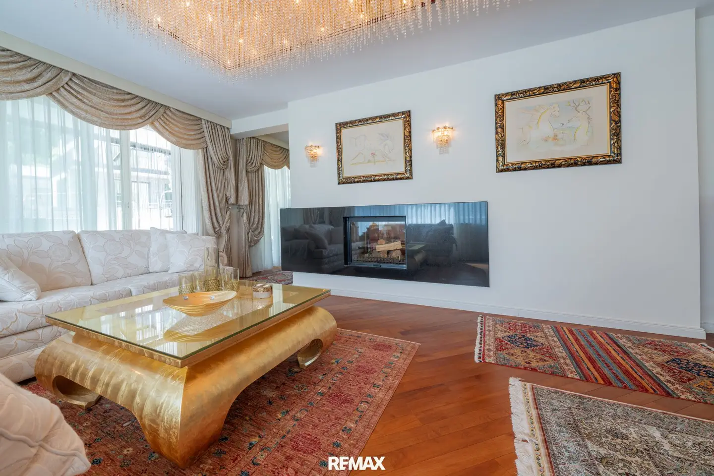 Geräumige Maisonettewohnung mit Balkonen und Doppelgarage