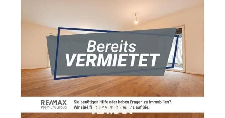 Moderner und traditioneller Lifestyle in der Mozartstadt.<br />Kernsanierter Altbau gepaart mit einem gefühlvollen Neubau - hochwertige Ausstattung mit modernster Technik. <br />In Summe 9 Wohneinheiten inkl. Tiefgarage mit überdachter Zufahrt, e-Auto Anschluss möglich. Neben den Kellerräumen sind noch Allgemeinräume vorhanden.<br /><br />Die konkrete Wohnung Top 1 liegt im Erdgeschoss. Durch den Eingangsbereich gelangt man durch den linksläufigen Flur in den großzügigen Wohnraum inklusive Küchenzeile. Der Zugang zur mit Holzboden ausgestatteten Terrasse, erstreckt sich über die gesamte Länge und Breite der Wohnung. Ein Abstellraum inkl. Wasseranschluss ist ebenso auf der Terrasse vorhanden.<br /><br />An den Wohnbereich angrenzend, befinden sich 2 Schlafräume, welche durch 2 separate Bäder inkl. WC voneinander getrennt werden. Des Weiteren verfügt die Wohneinheit über einen Wirtschafts-/Abstellraum mit Waschmaschinenanschluss. Ein eigener Autoabstellplatz ist der Wohnung ebenfalls zugewiesen.<br /><br />Die Mietvertragsdauer beläuft sich auf 5 Jahre.<br /><br />Fußläufig durch den Park ist man in wenigen Minuten im Zentrum der Altstadt, von der Terrasse genießt man an lauen Abenden den Sunset und den Blick zum Untersberg. <br /><br />Haben wir Ihr Interesse geweckt? <br />Gerne senden wir Ihnen ausführliche Informationen. Bitte beachten Sie, dass wir auf Grund unserer Sorgfaltspflicht gegenüber dem Verkäufer nur Anfragen unter Angabe Ihrer persönlichen Daten beantworten können.<br />
<p>Der Immobilienmakler erklärt, dass er – entgegen dem in der Immobilienwirtschaft üblichen Geschäftsgebrauch des Doppelmaklers – einseitig nur für den Vermieter tätig ist.</p><br /><p><strong>Infrastruktur / Entfernungen</strong></p><p><strong>Gesundheit</strong><br />Arzt <250m<br />Apotheke <750m<br />Klinik <1.250m<br />Krankenhaus <500m<br /><br /><strong>Kinder & Schulen</strong><br />Schule <500m<br />Kindergarten <500m<br />Universität <750m<br />Höhere Schule <1.500m<br /><br /><strong>Nahversorgung</strong><br />Supermarkt <500m<br />Bäckerei <500m<br />Einkaufszentrum <1.250m<br /><br /><strong>Sonstige</strong><br />Bank <500m<br />Geldautomat <500m<br />Post <750m<br />Polizei <750m<br /><br /><strong>Verkehr</strong><br />Bus <250m<br />Bahnhof <1.000m<br />Autobahnanschluss <3.750m<br />Flughafen <4.500m<br /><br /><sub>Angaben Entfernung Luftlinie / Quelle: OpenStreetMap</sub></p><br />