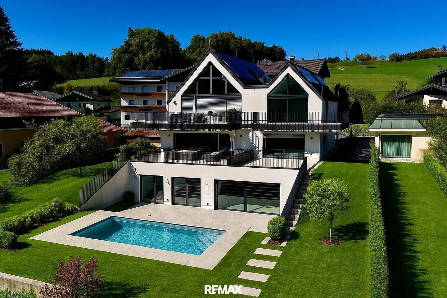 Maisonette apartment with garden pool and sauna
