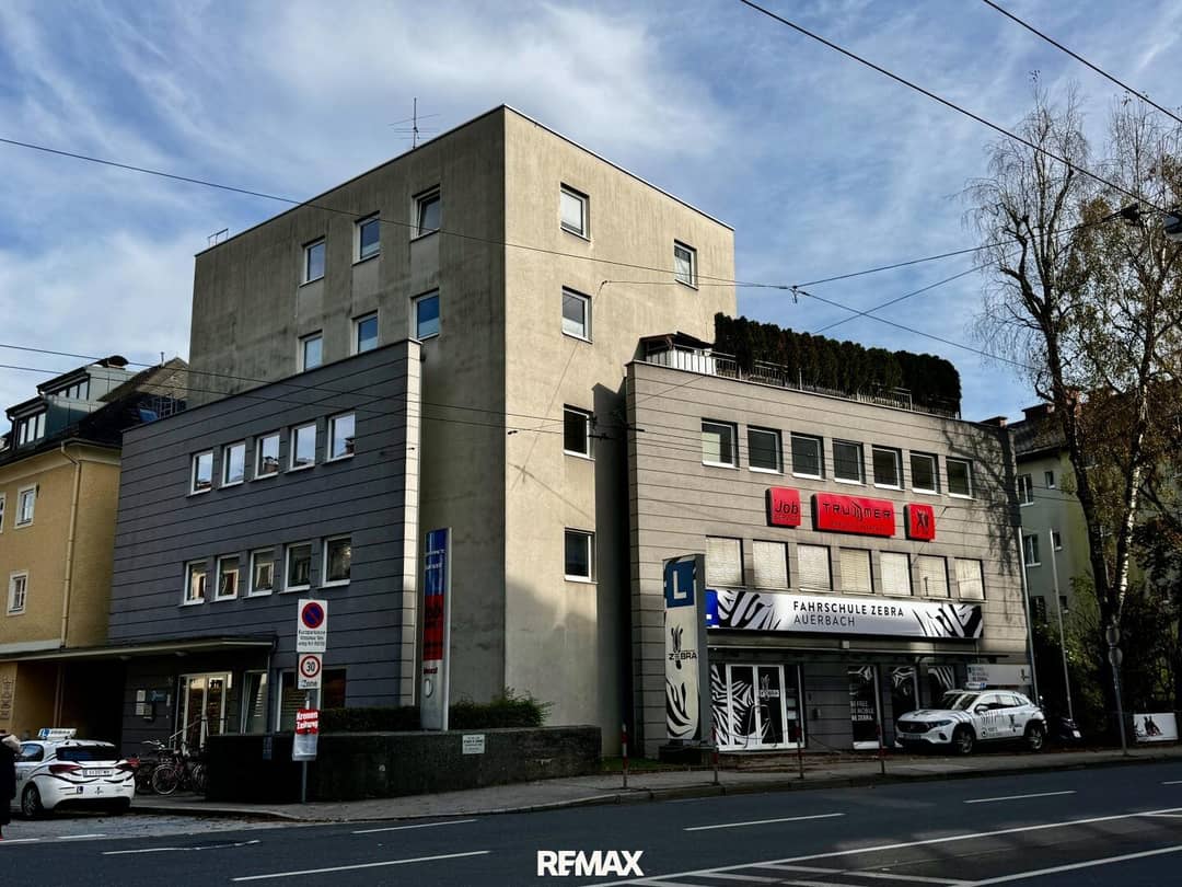 Air-conditioned office space near old town and Salzach river
