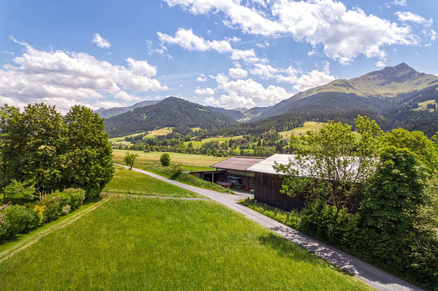 Grundstück mit Bergblick in sonniger Lage