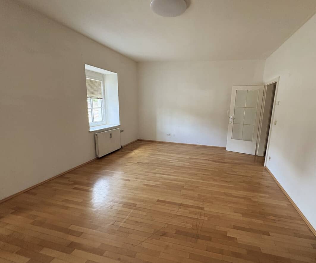 Charming Altbau gem in Geidorf with garden access