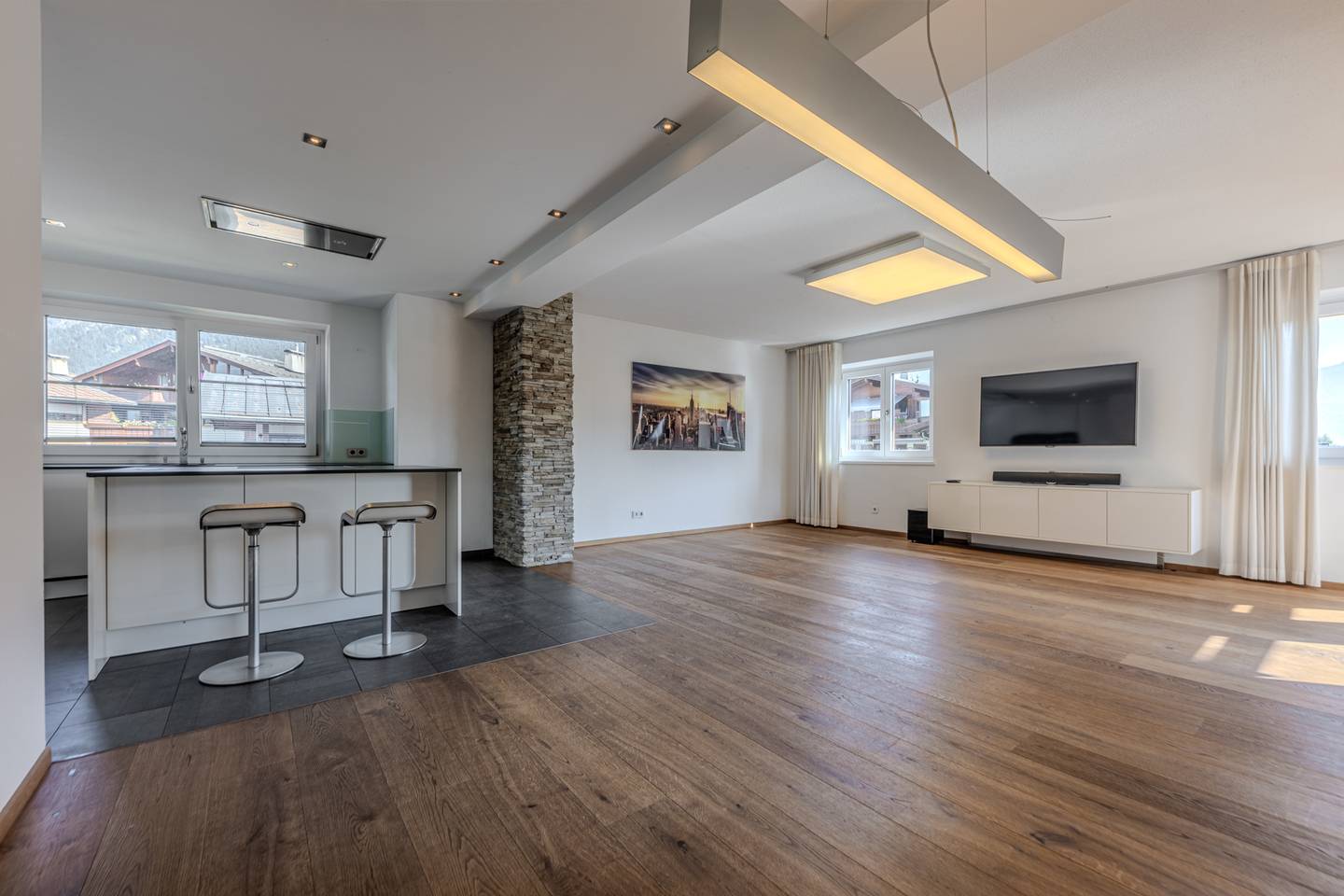Modernisierte Maisonettewohnung mit Balkonen und Tiefgarage