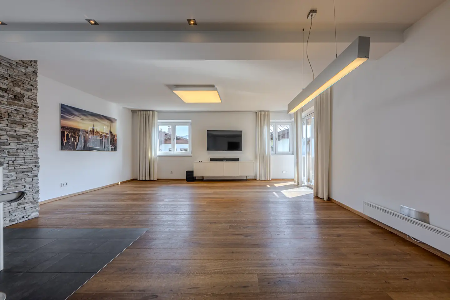 Modernisierte Maisonettewohnung mit Balkonen und Tiefgarage