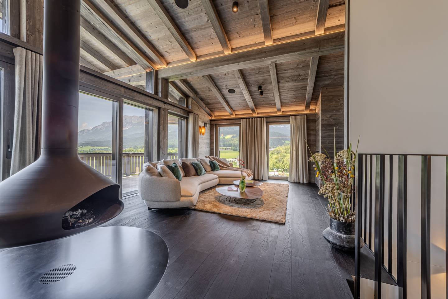 Chalet mit Panoramablick und Ski in Ski out Lage