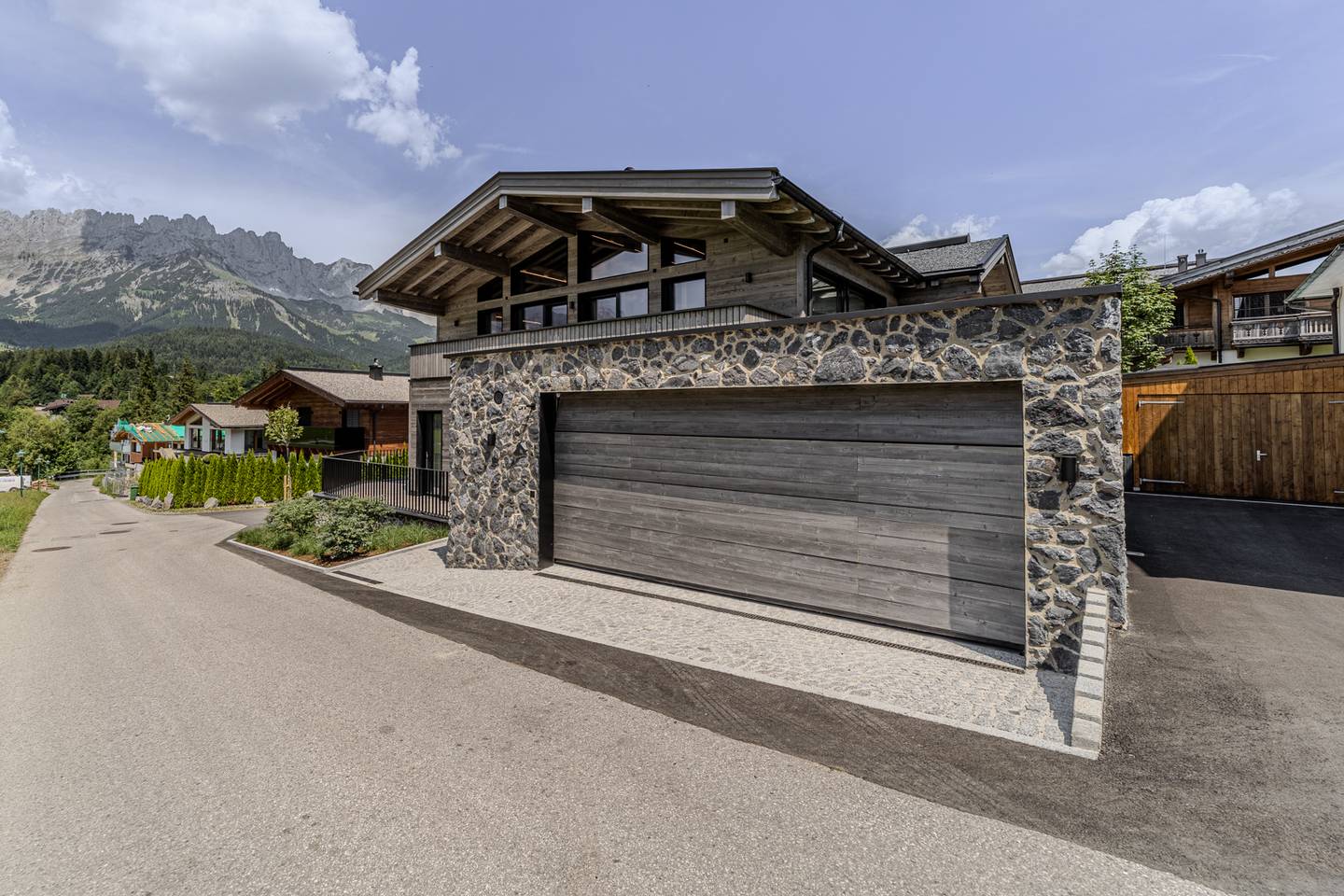 Chalet mit Panoramablick und Ski in Ski out Lage