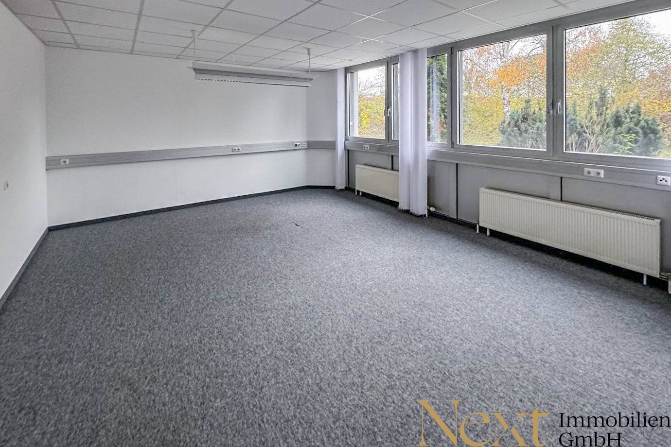 Top Gewerbeliegenschaft mit Lager-/Produktions- und Büroflächen in Thalheim bei Wels zu verkaufen!