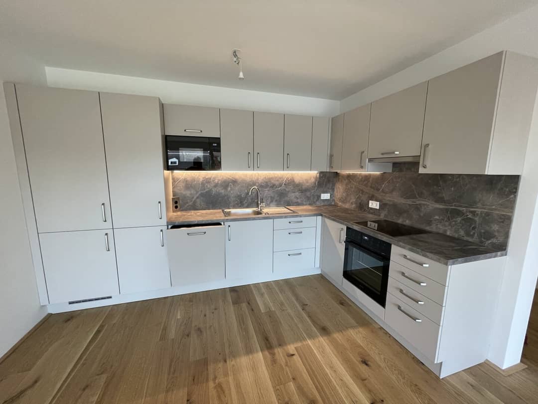 Modern new-build apartment with southwest balcony and air-source heat pump