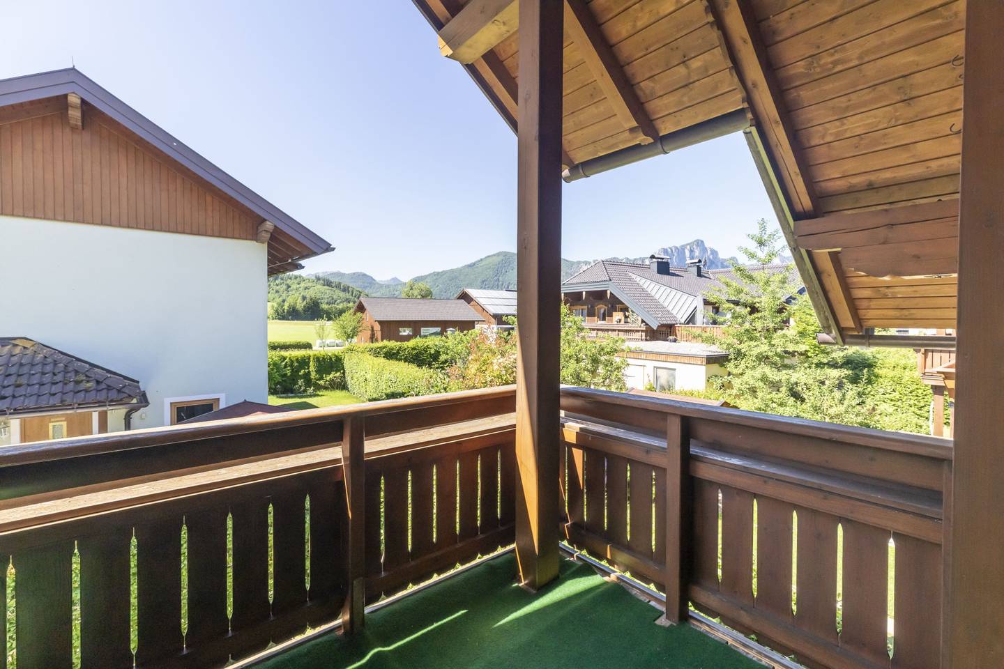 Dachgeschosswohnung mit Balkon und Carport nahe Mondsee