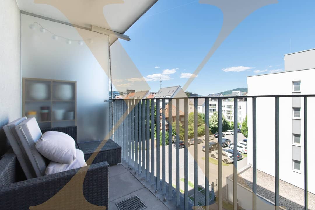 Bright Apartment with Loggia and Fitted Kitchen