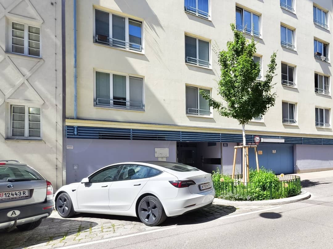 Außenansicht/Garageneinfahrt