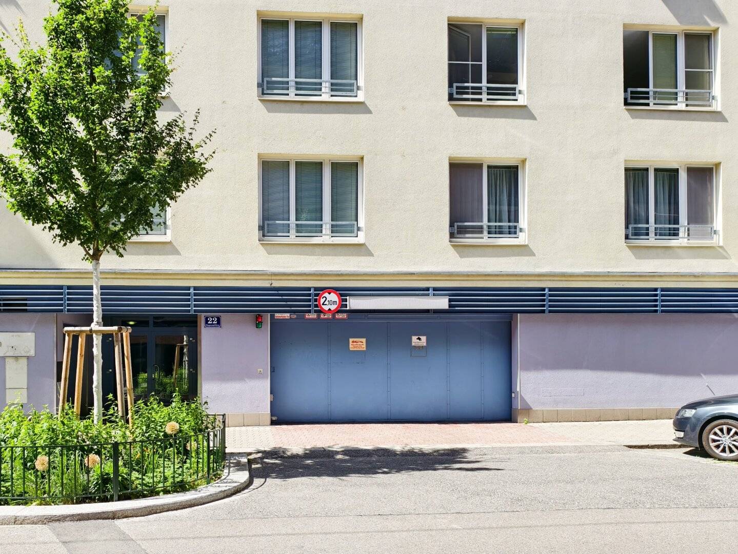 Tiefgaragenstellplatz in zentraler Lage bei U3 Kardinal-Nagl-Platz
