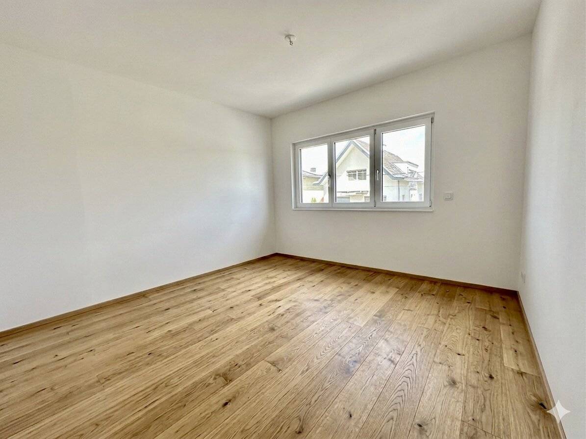 New build house with garden and terrace in quiet location