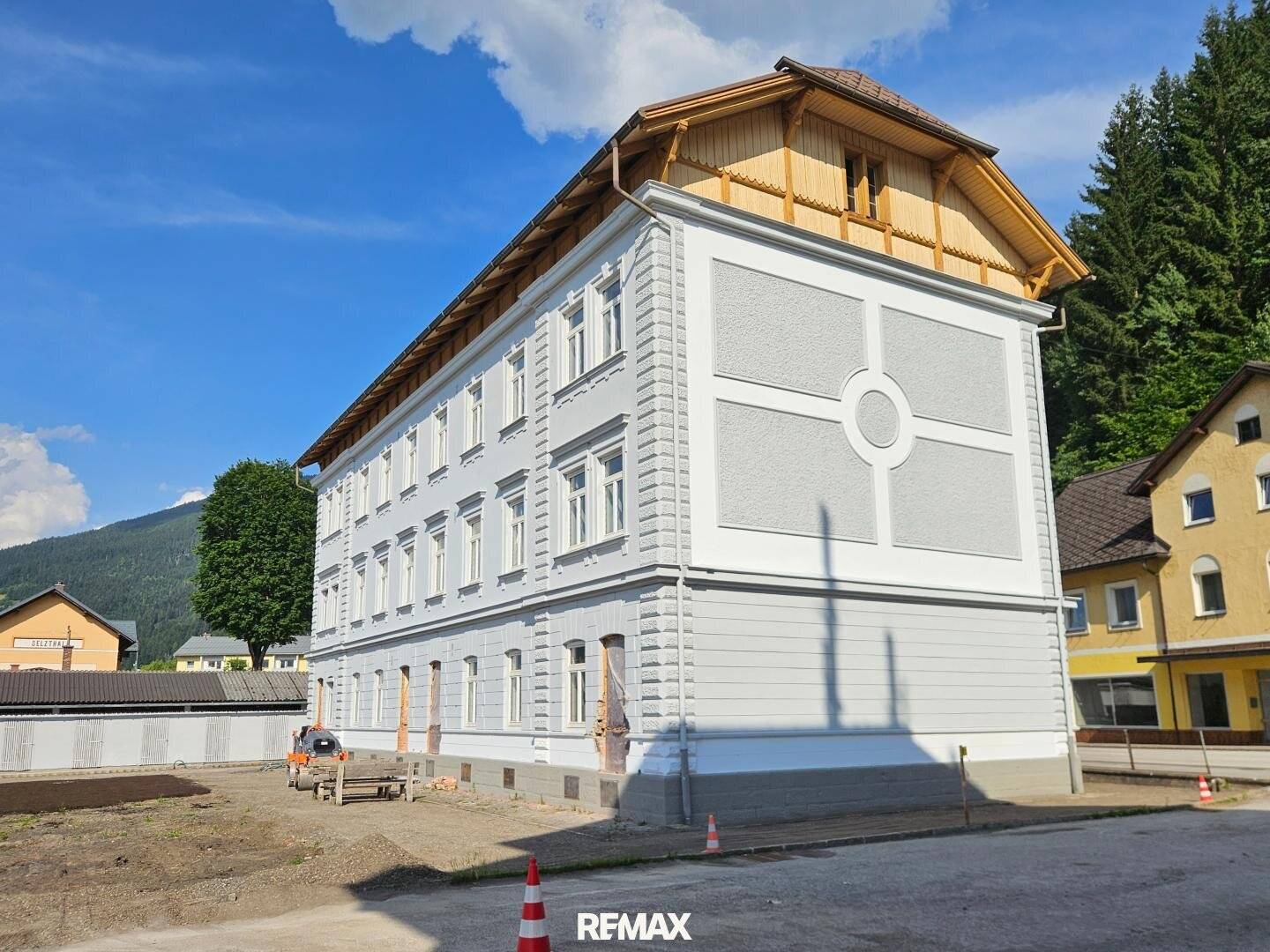 Zinshaus mit 12 vermieteten Wohnungen und KPC Förderung