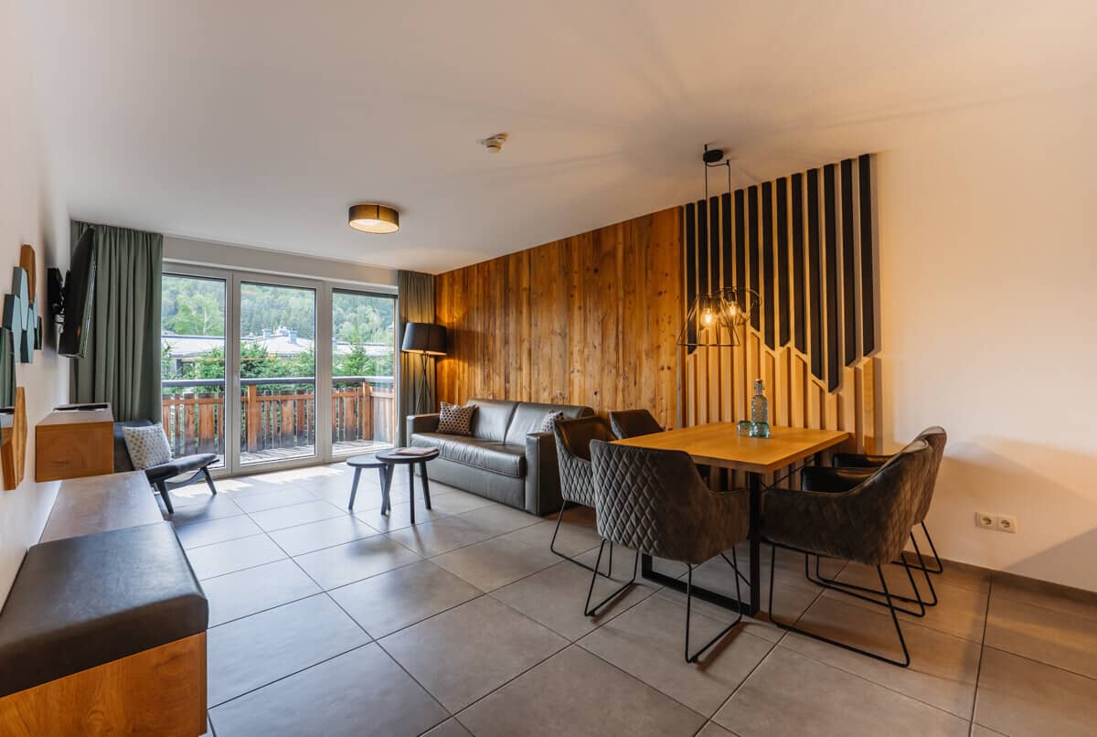 Holiday apartment with mountain view right at the AreitXpress base station