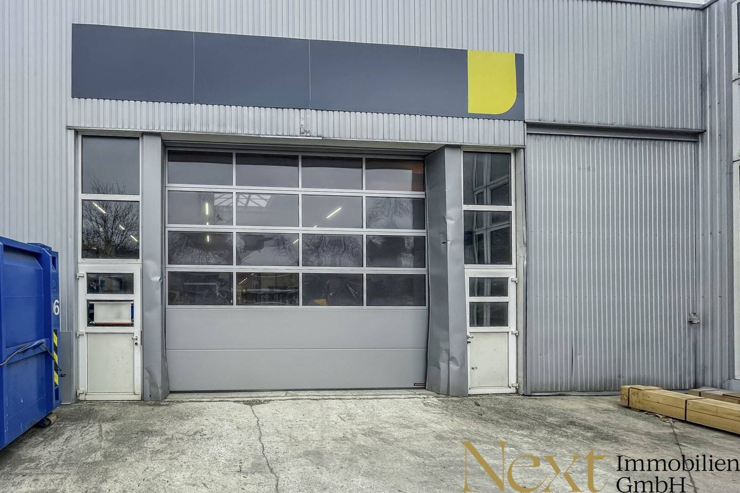 Attractive commercial property with office and hall spaces in top location of Haid/Ansfelden for rent Divisible
