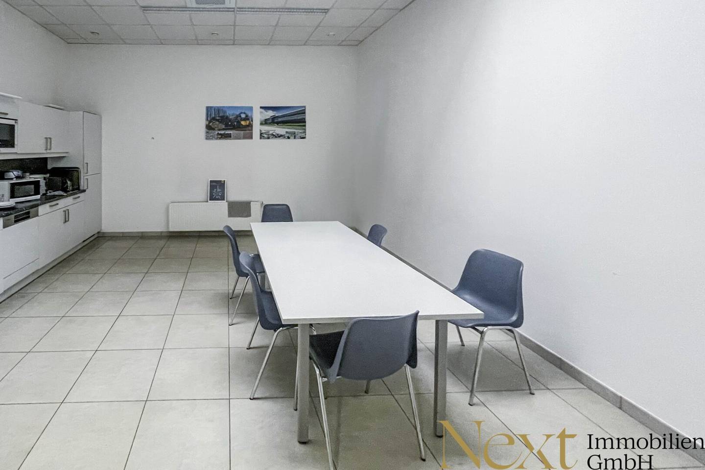 Attractive commercial property with office and hall spaces in top location of Haid/Ansfelden for rent Divisible