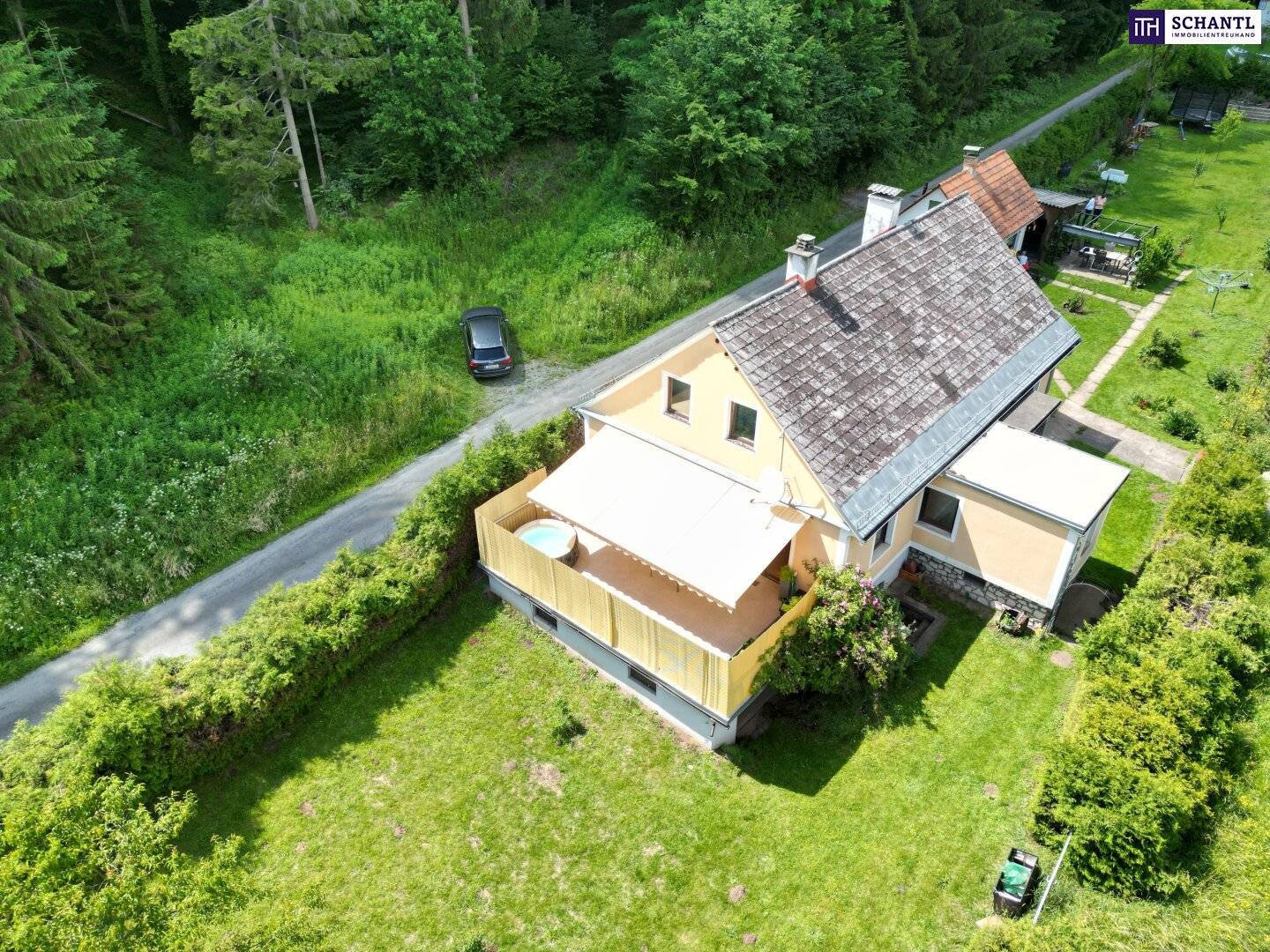 Einfamilienhaus mit großer Terrasse und 2270 m² Grundstück