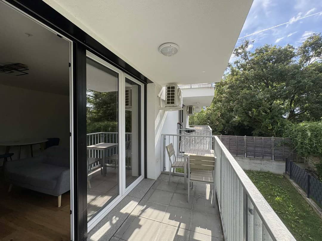 Air-conditioned new build apartment with balcony at Erlaaer Platz
