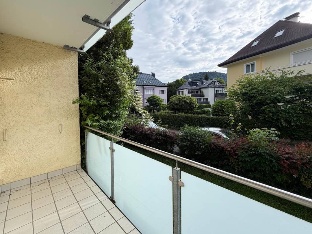 Cozy apartment with two balconies and Gaisberg view in Parsch