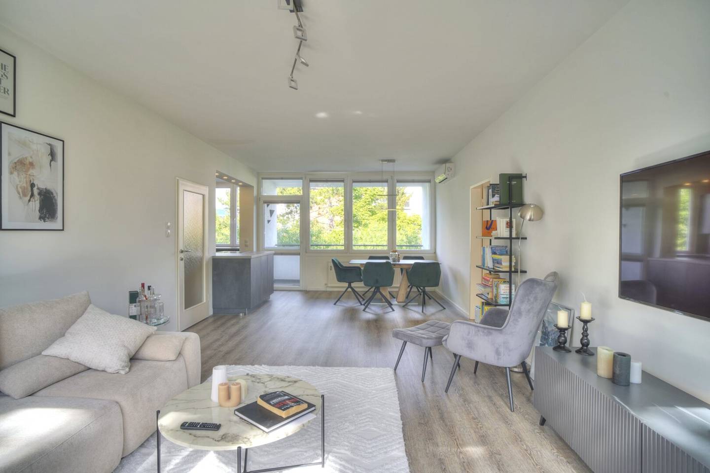 Modernisierte Etagenwohnung mit Loggia und Klimaanlage