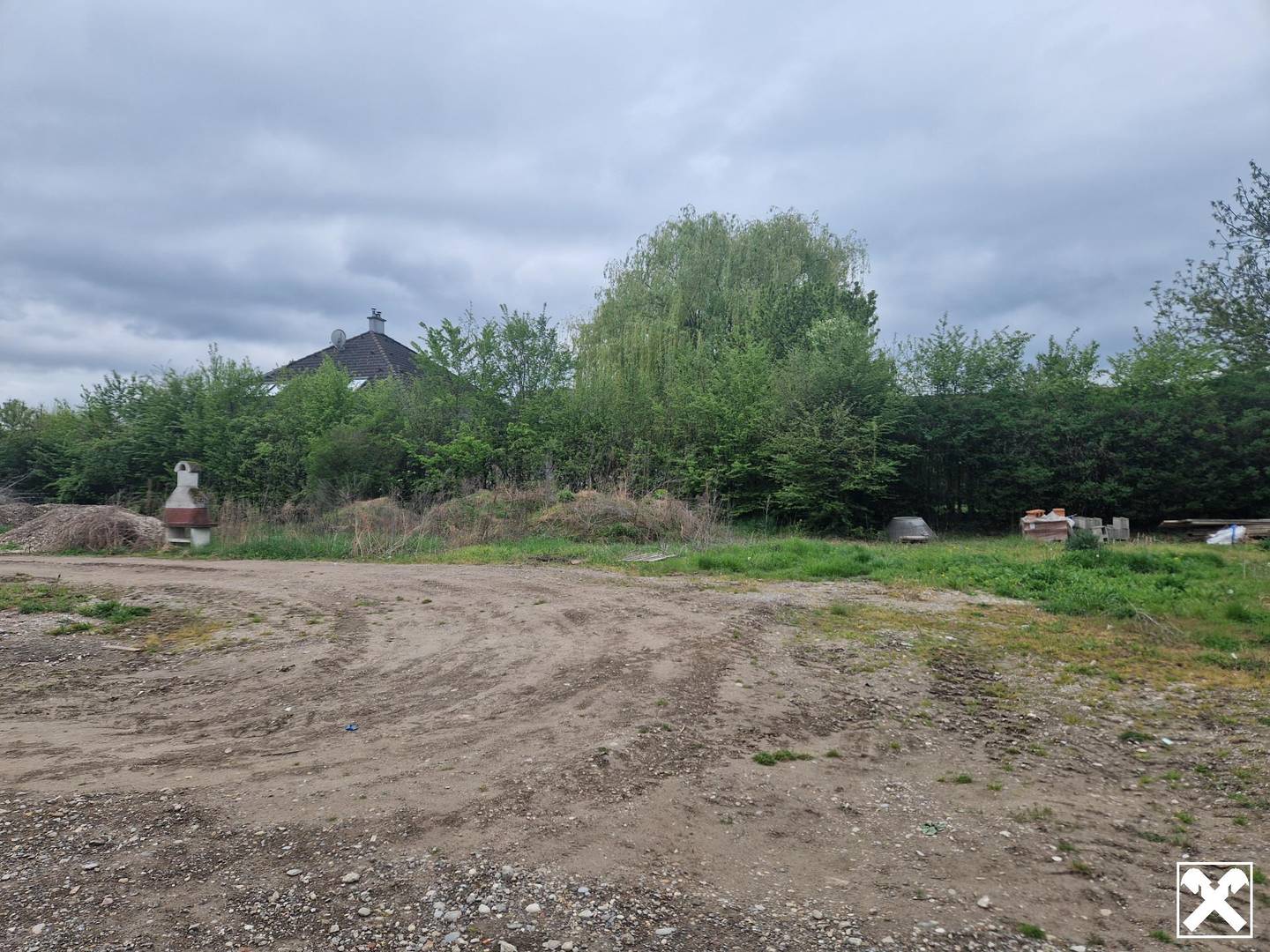 Sunny building plot with southern orientation
