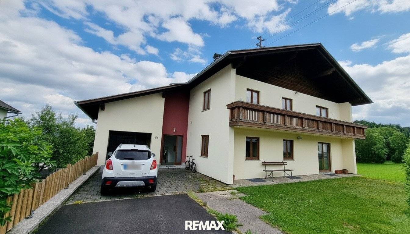 Großzügiges Einfamilienhaus mit Garten und Garage in ruhiger Lage