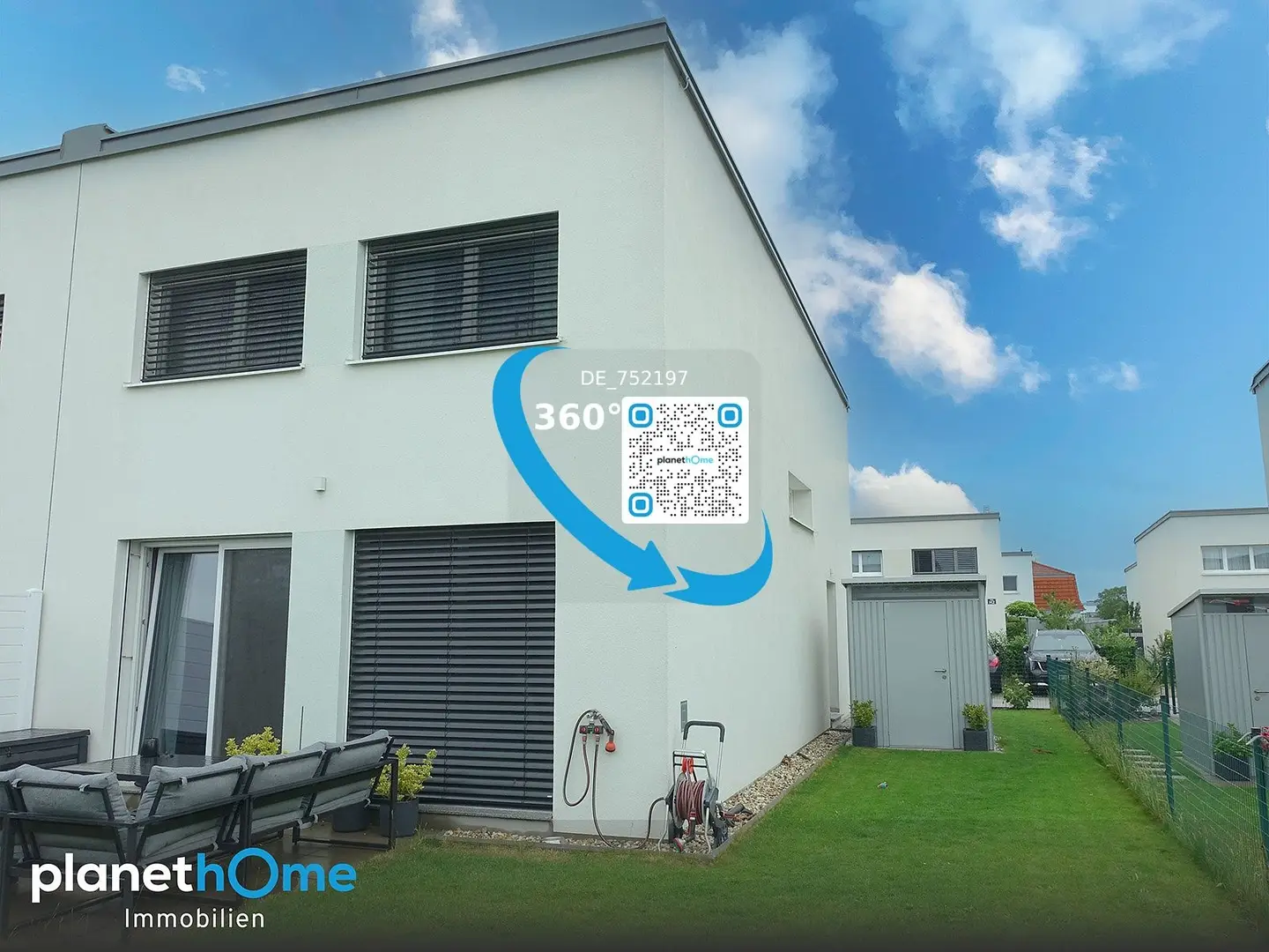 Like-new semi-detached house with sunny terrace and garden