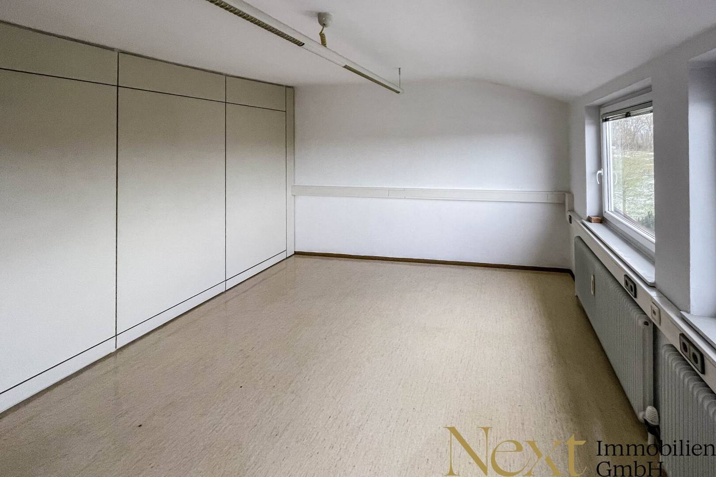 Great office spaces in an excellent location near Plus City Pasching for rent