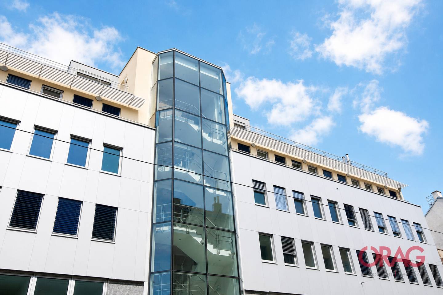 Office Space with Rooftop Terrace and Flexible Layout