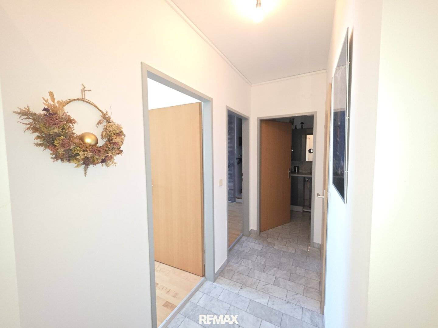 Dachgeschosswohnung mit Dachterrasse und Tiefgarage