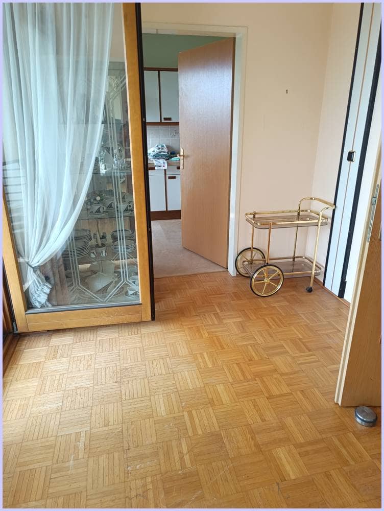 Charming apartment with balcony and separate work area