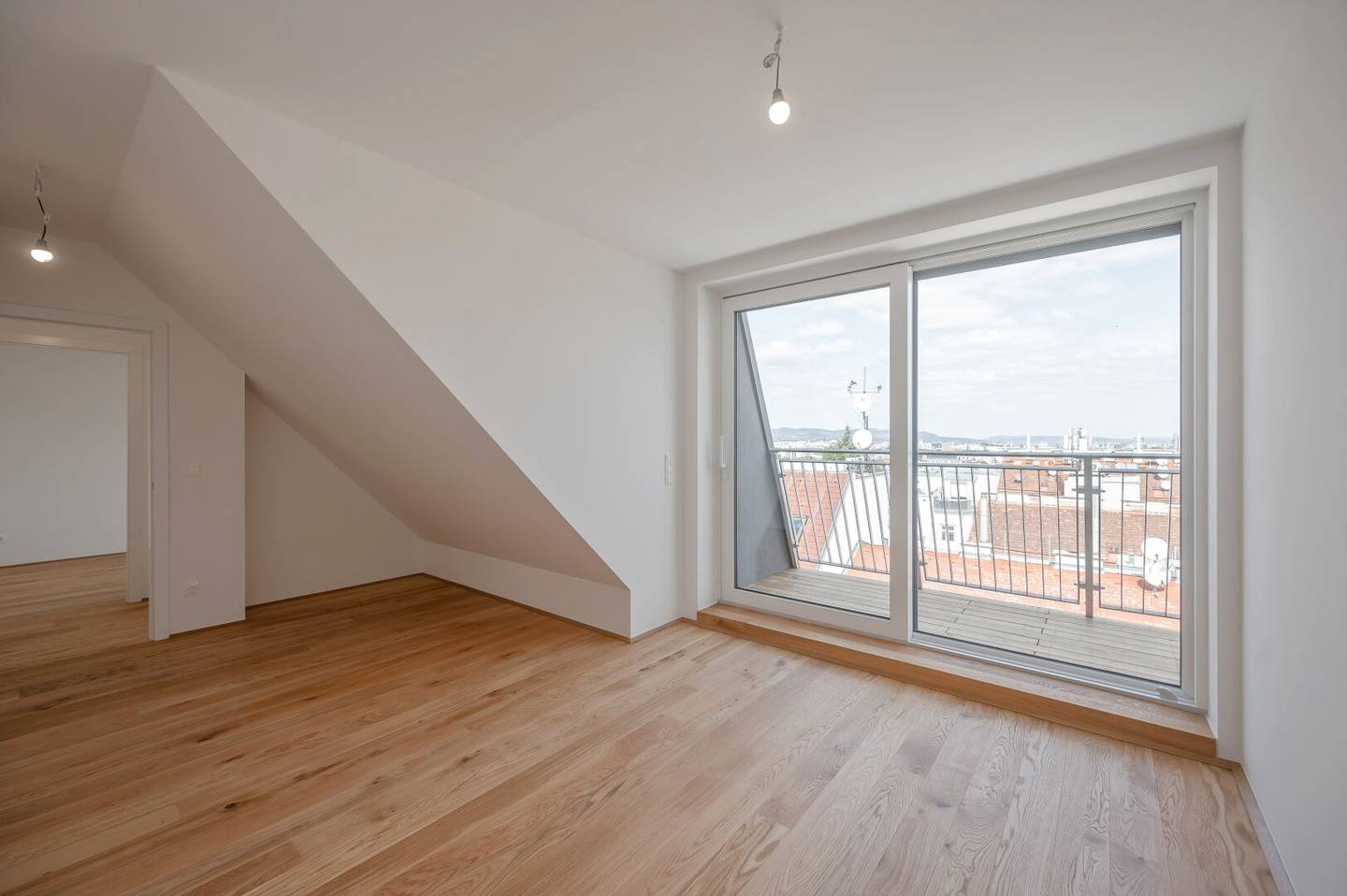 Neubauwohnung mit Balkon am Einsiedlerplatz