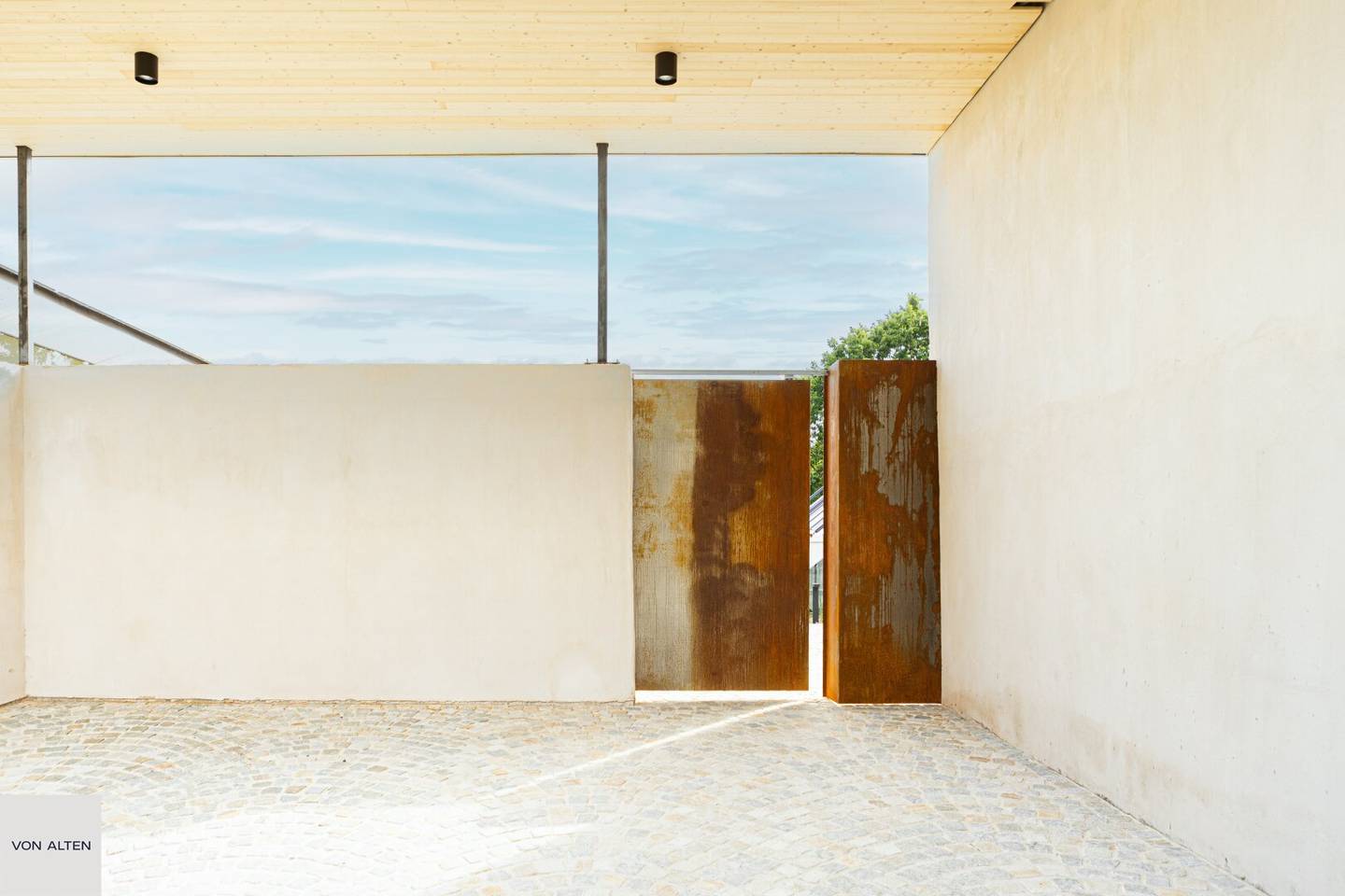 Architektonisches Unikat mit Infinity Pool und Gästehaus