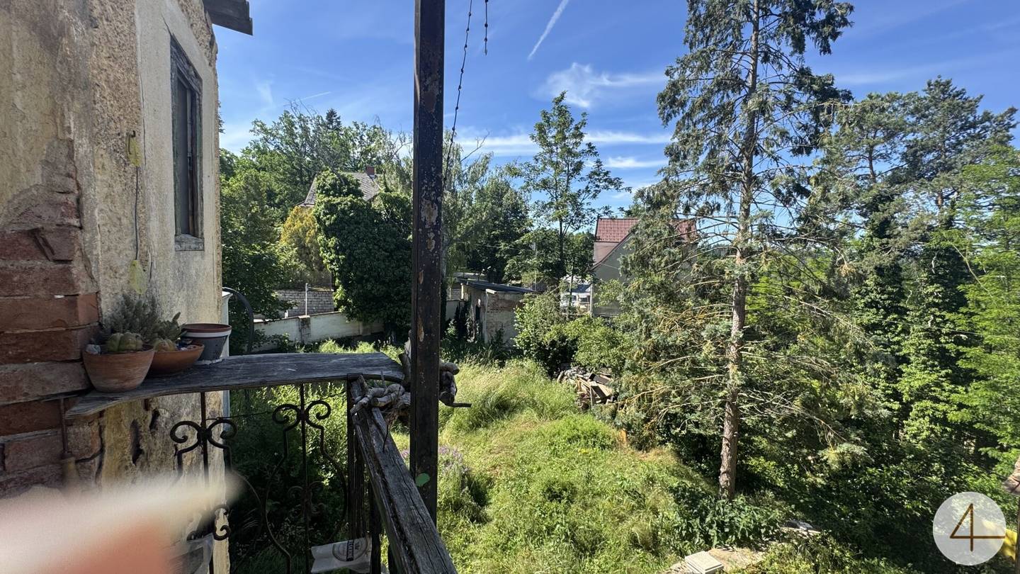 Historisches Biedermeierhaus mit Balkon und Garten